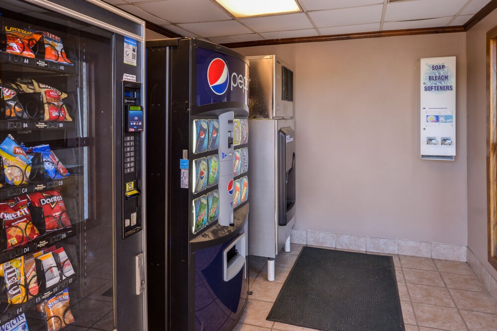 Super 8 by Wyndham Little Rock North Airport - photo 20