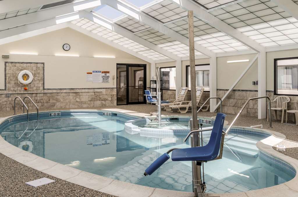 Comfort Inn & Suites West Springfield - photo 33