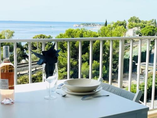 Studio Cosy Vue Mer Panoramique Exceptionnelle in Bandol, France
