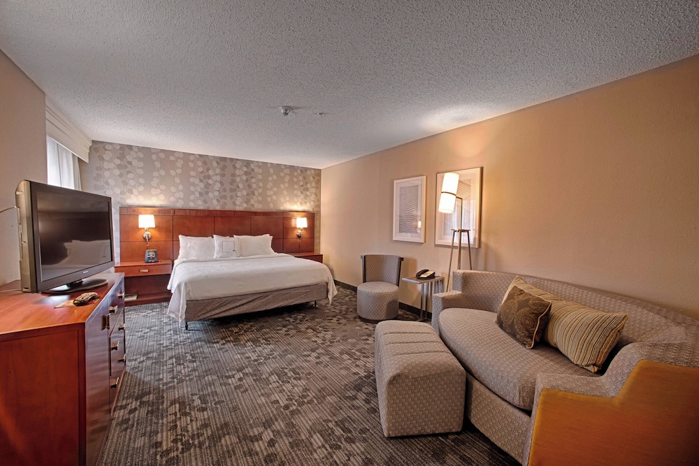 Courtyard by Marriott Wall at Monmouth Shores Corporate Park - photo 9