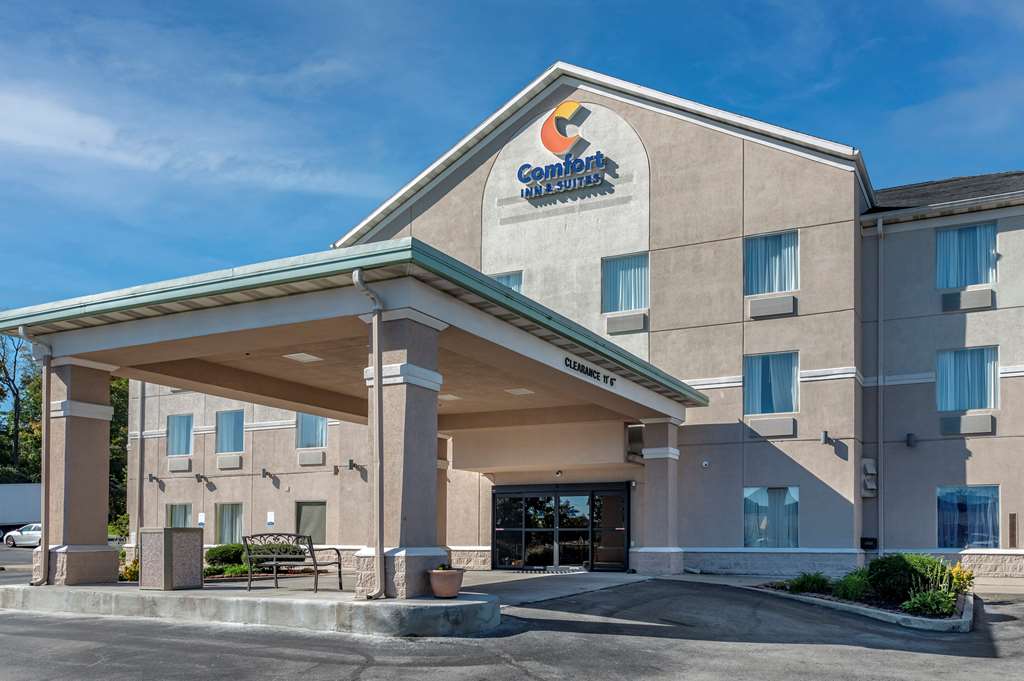Comfort Inn & Suites Dayton Northwest Englewood - photo 2
