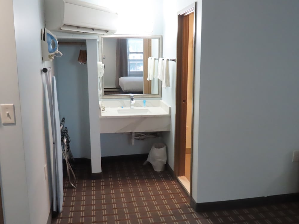 St. Charles Hotel - photo 15
