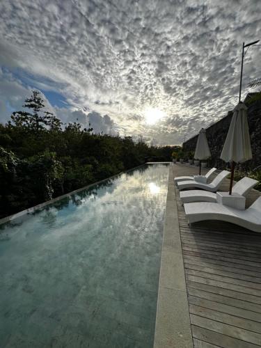 Rosewood Villa Uluwatu — 4-Star Luxury Hotel in Jimbaran, Indonesia