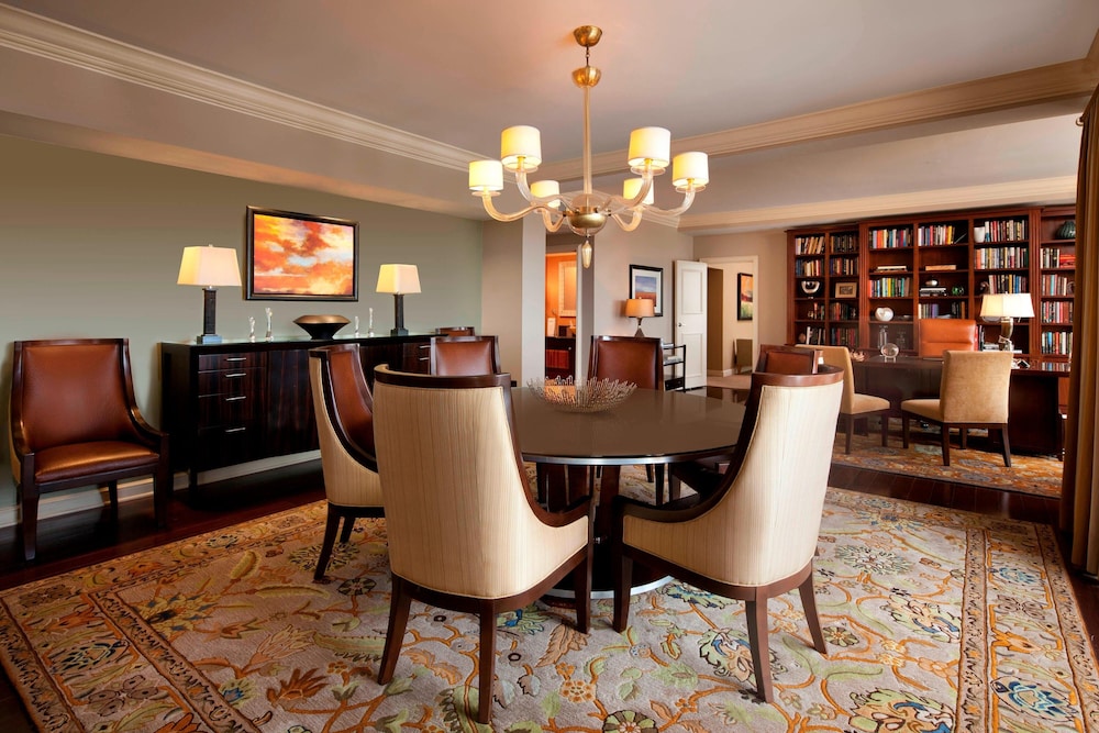 Houston Grand Hotel River Oaks - photo 11
