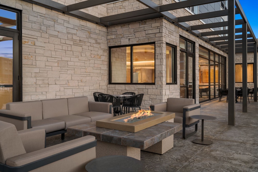 Springhill Suites By Marriott Menomonee Falls - photo 25