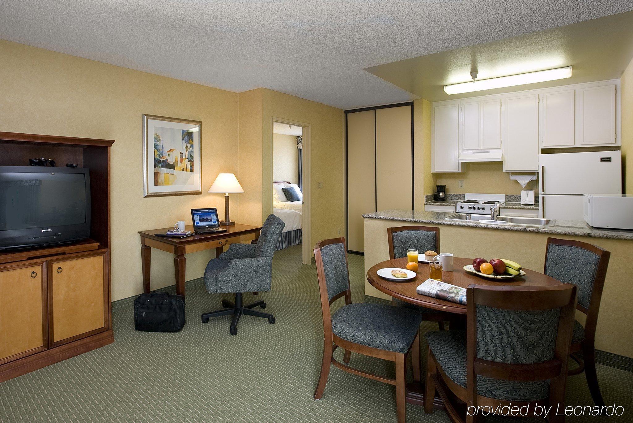 Sommerset Suites Hotel - photo 5