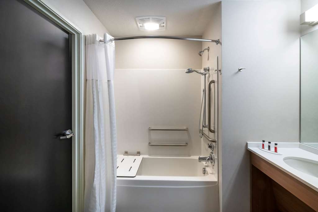Microtel Inn & Suites by Wyndham Carlisle - photo 12