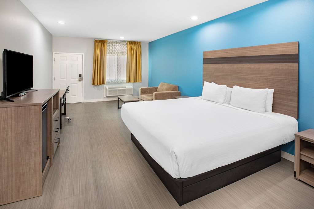 Baymont by Wyndham Freeport Texas - photo 54