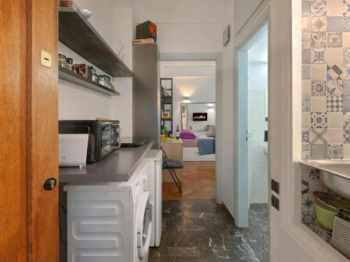 Charming 1 BR Apt in Kypseli with 100Mbps Internet — 4-Star Luxury Hotel in Athens, Greece