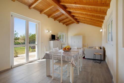 Casina Bianca - last minute hotel in Grandate