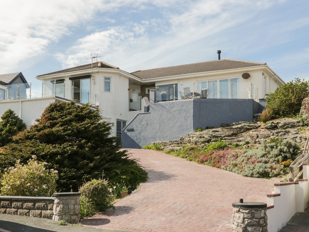 Gorwelion in Holyhead, United Kingdom