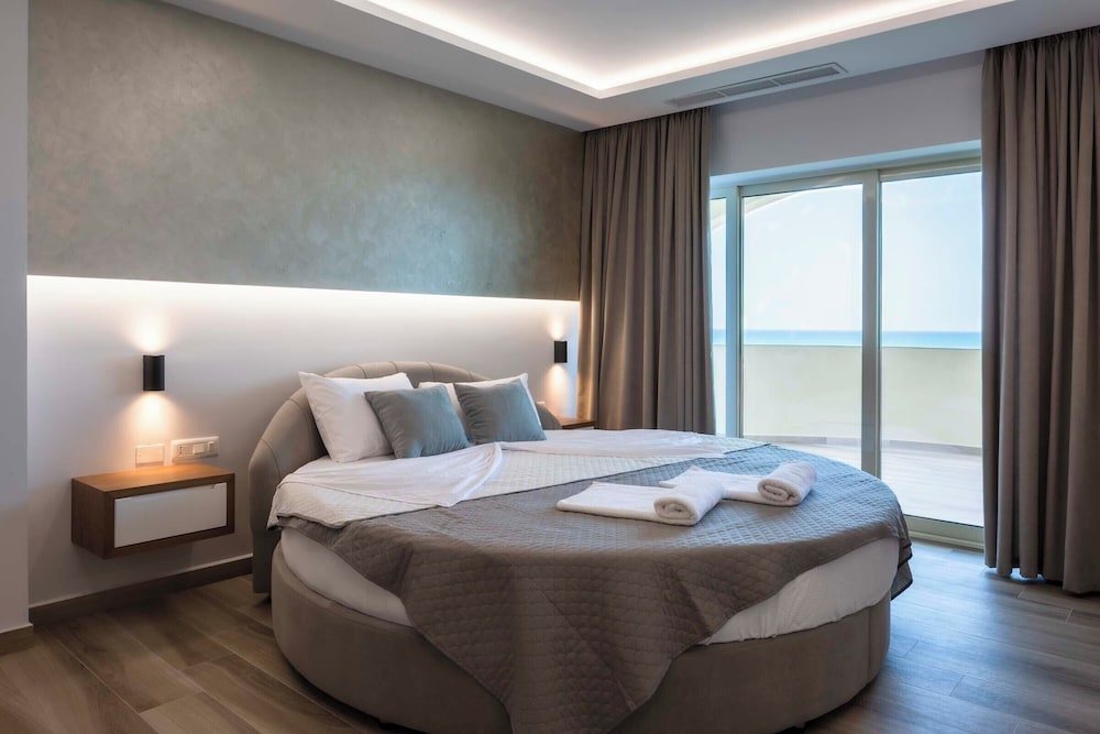 Hotel Vila Barbaut — 4-Star Luxury Hotel in Golem, Albania