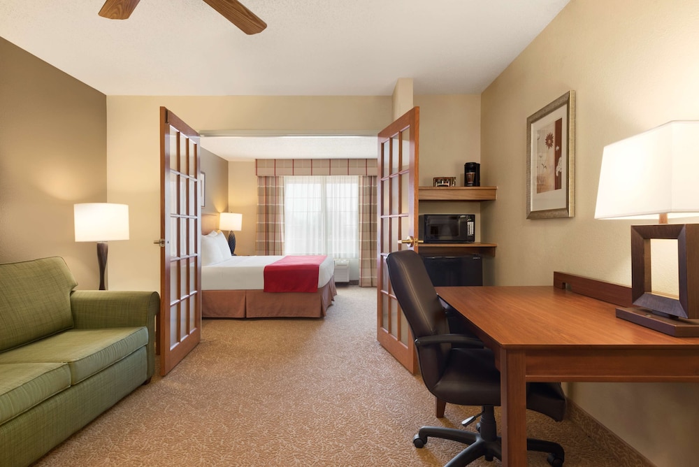 Country Inn & Suites by Radisson Davenport Quad Cities - photo 45
