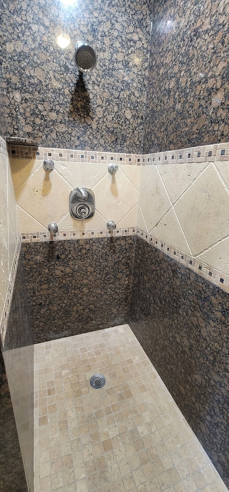 Pismo Beachwalker Inn & Suites - photo 57