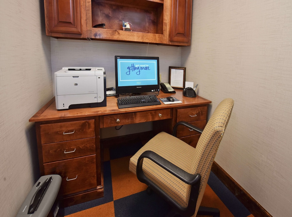 Hampton Inn Alexander City - photo 26