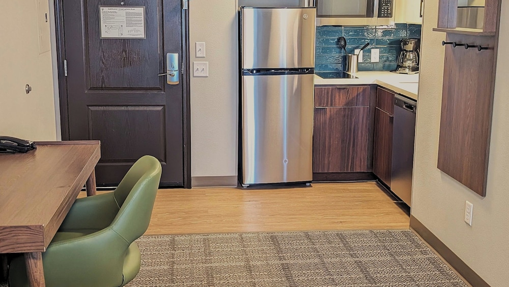 Staybridge Suites Bismarck by IHG - photo 14