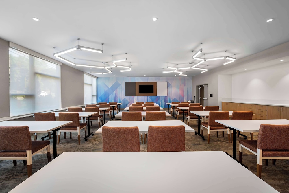 Hilton Garden Inn North Conway - photo 46
