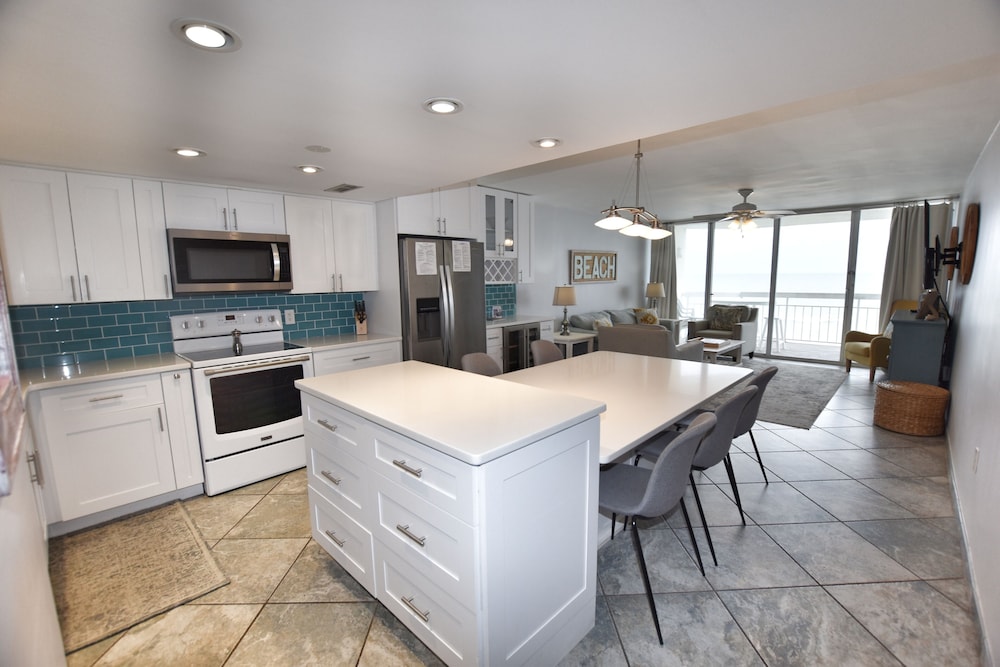 0212 Waters Edge Resort 3 Bedroom Condo by RedAwning - photo 17