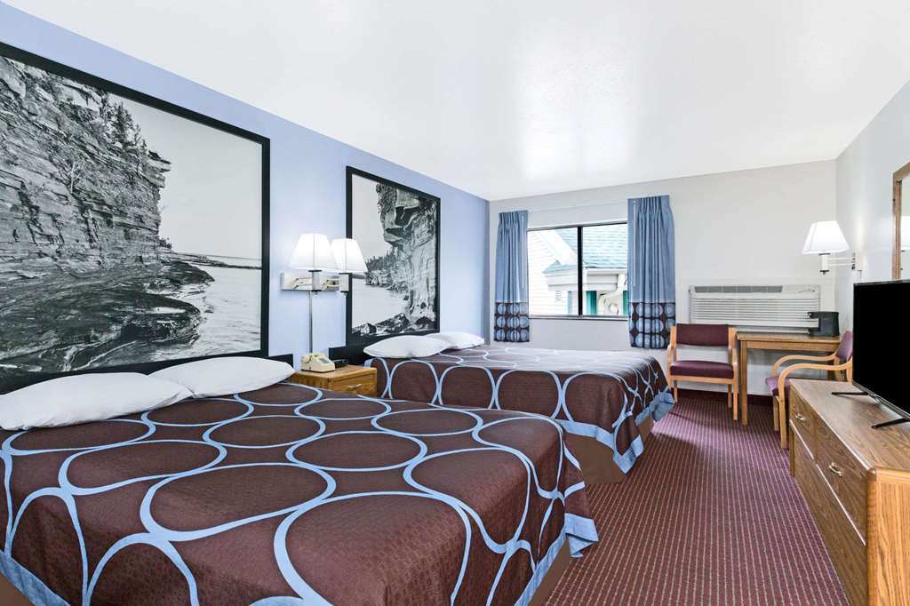 Super 8 by Wyndham Wisconsin Dells - photo 10
