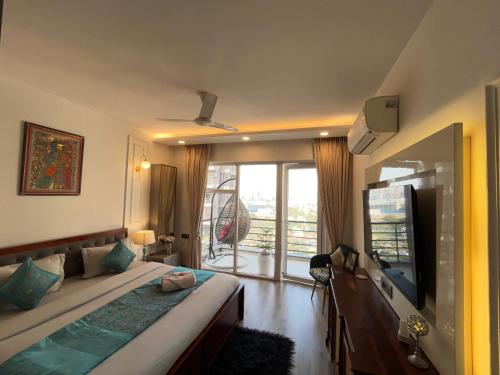 Hostie Spriha 3BHK Serviced Apartment near Golf course road & Worldmark Gurgaon