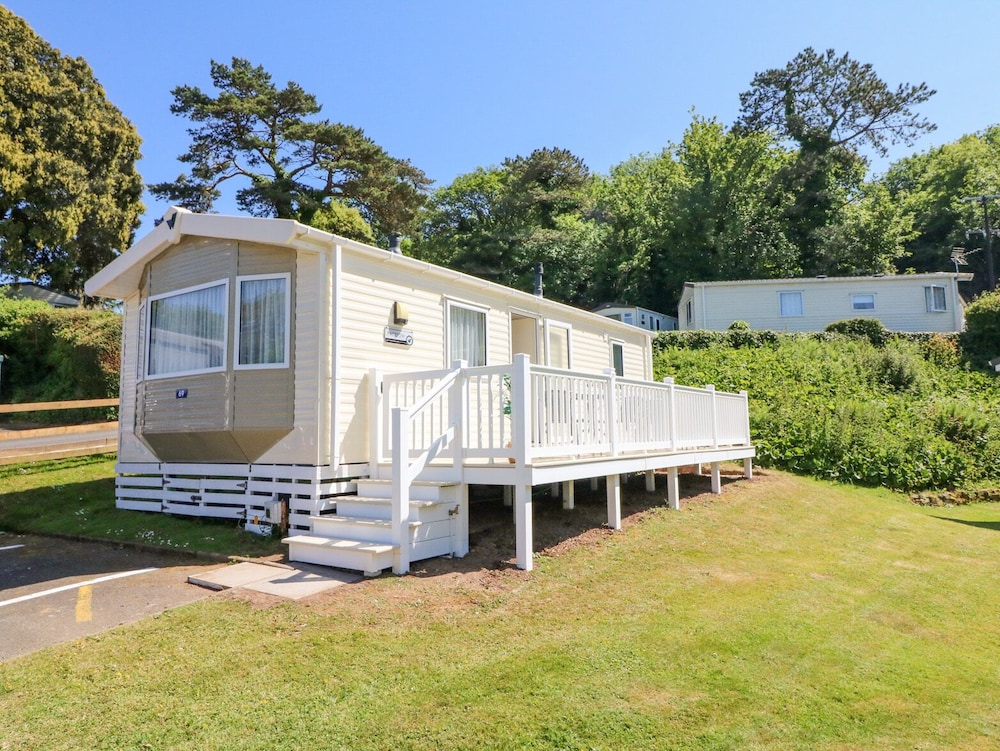 Horizon - carbon neutral hotel in Combe Martin