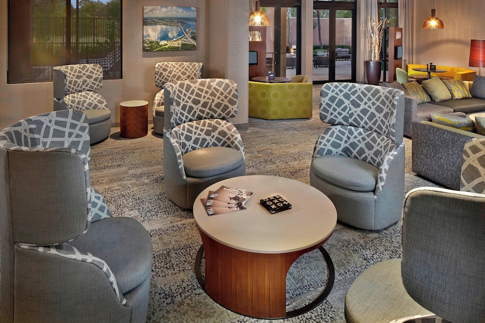 Courtyard By Marriott Stuart - photo 2