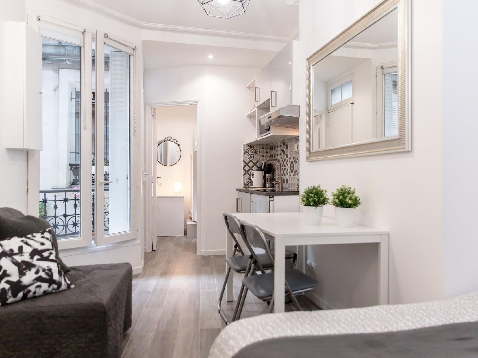 Montmartre Apartments Matisse — 4-Star Luxury Hotel in Paris, France