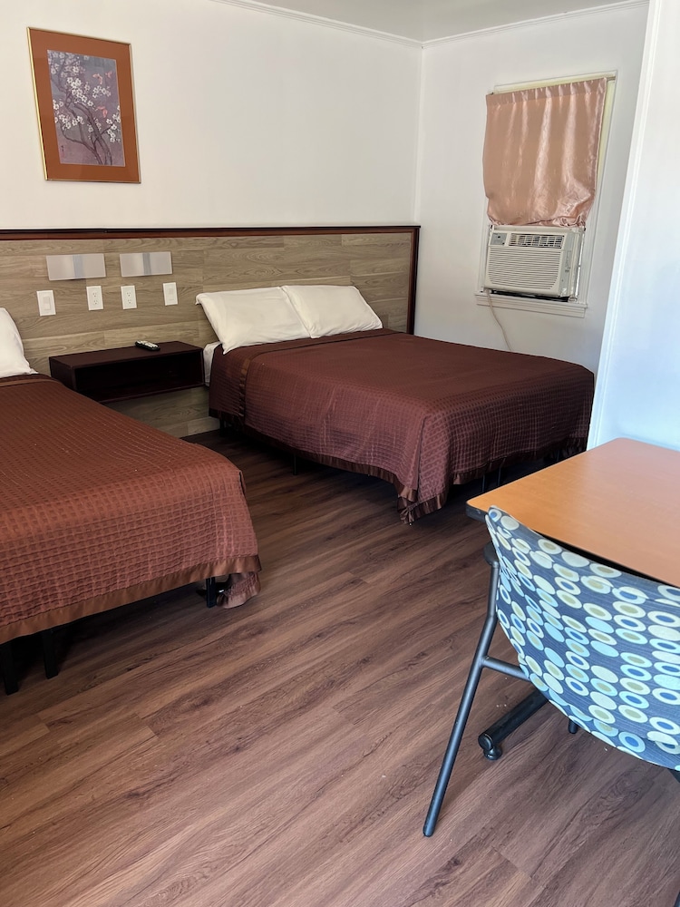 Cadet Motel - photo 18