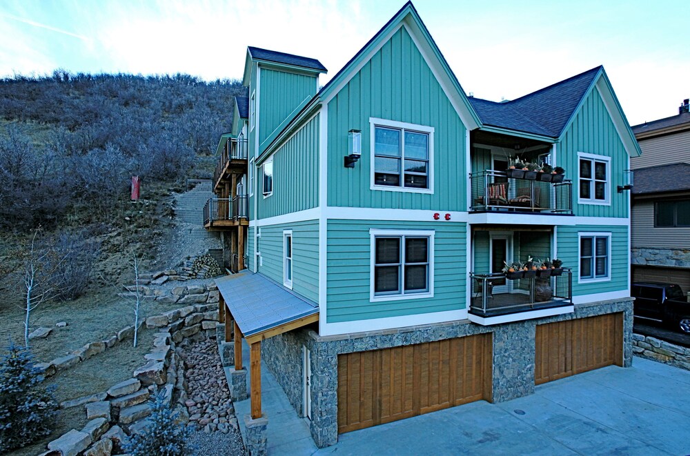 Torchlight Inn - photo 37