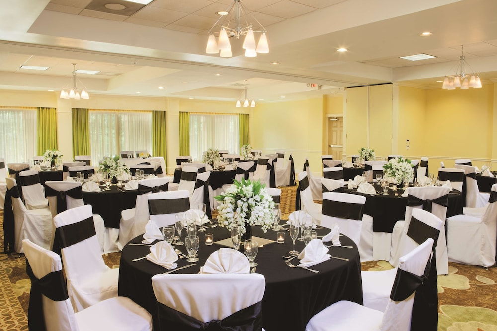 Doubletree Suites by Hilton at The Battery Atlanta - photo 60