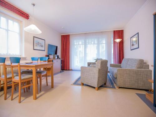 Dünenpark Binz Komfort Ferienwohnung mit 1 Schlafzimmer und Terrasse im Erdgeschoss 076 — 4-Star Luxury Hotel in Ostseebad Binz, Germany