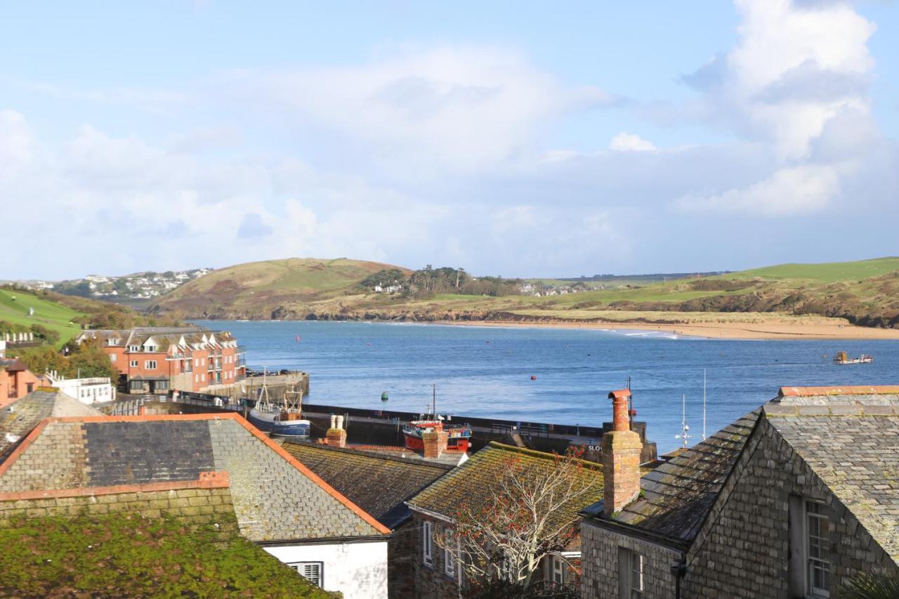 Stylish estuary view apartment — 4-Star Luxury Hotel in Padstow, United Kingdom