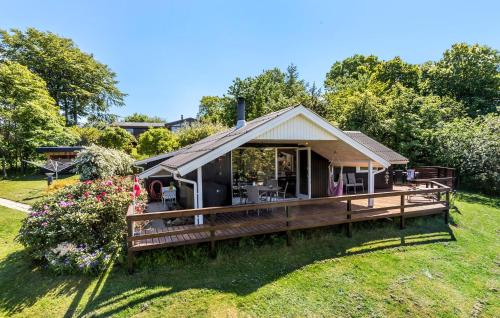3 Bedroom Nice Home In Glesborg — 4-Star Luxury Hotel in None, Denmark