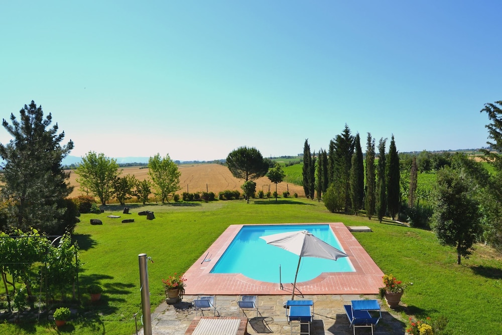 Villa Cantagallo — 4-Star Luxury Hotel in Cortona, Italy