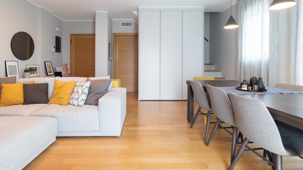 Italianway Comfort Imperia 43 — 4-Star Luxury Hotel in Milan, Italy