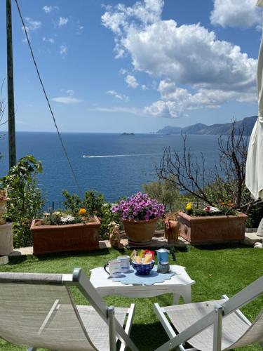 Resta cu mme — 4-Star Luxury Hotel in Praiano, Italy