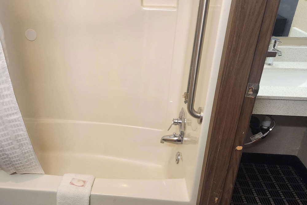 Motel6 Concordia MO - photo 23