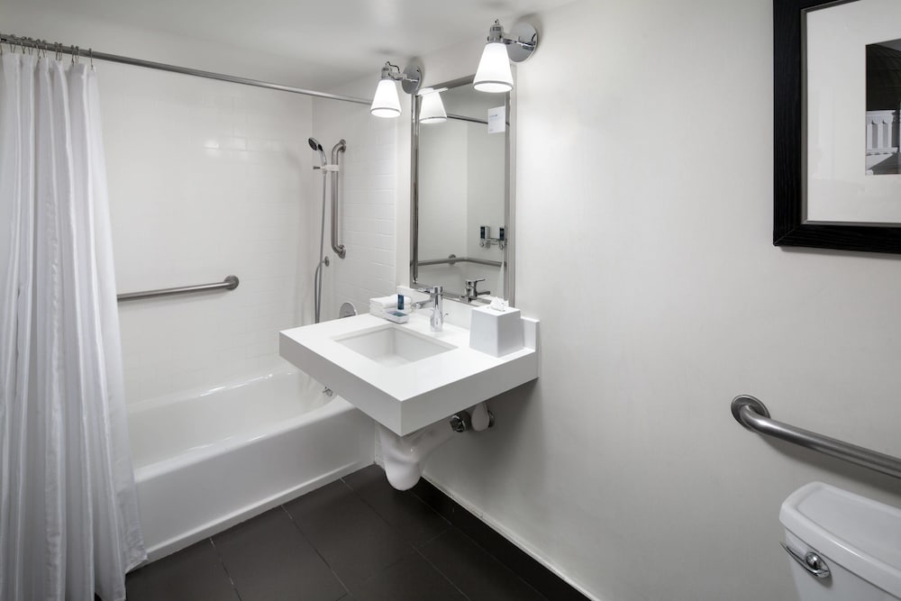 Four Points by Sheraton Los Angeles International Airport - photo 13