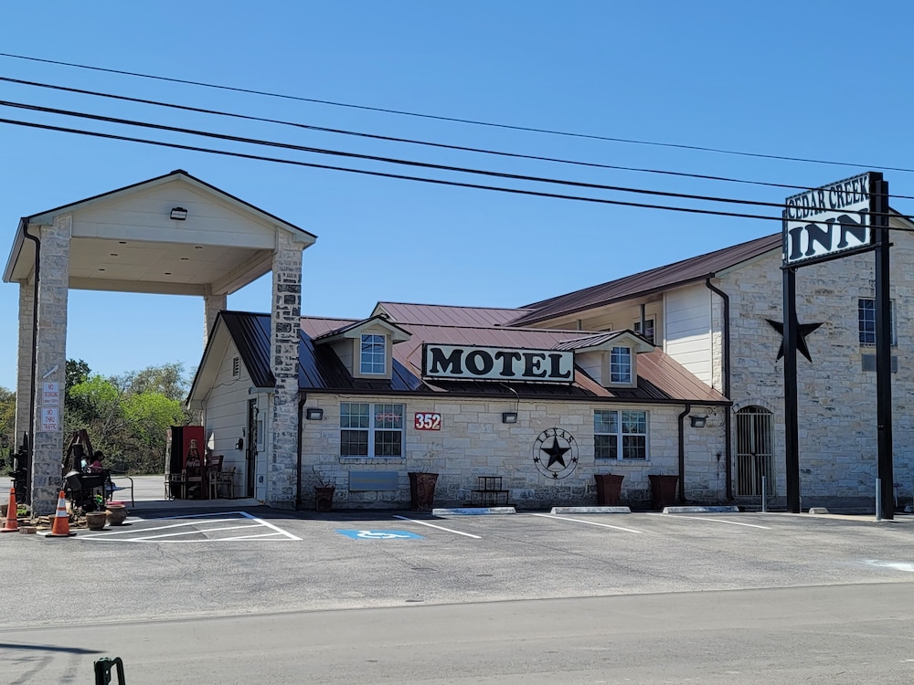 Cedar Creek Inn - photo 21