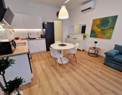 Casa Ross appartamento Elegante e Confortevole recentemente Rinnovato — 4-Star Luxury Hotel in Verona, Italy