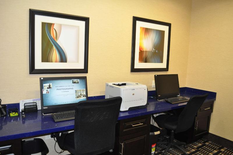 Hampton Inn Pleasanton - photo 7