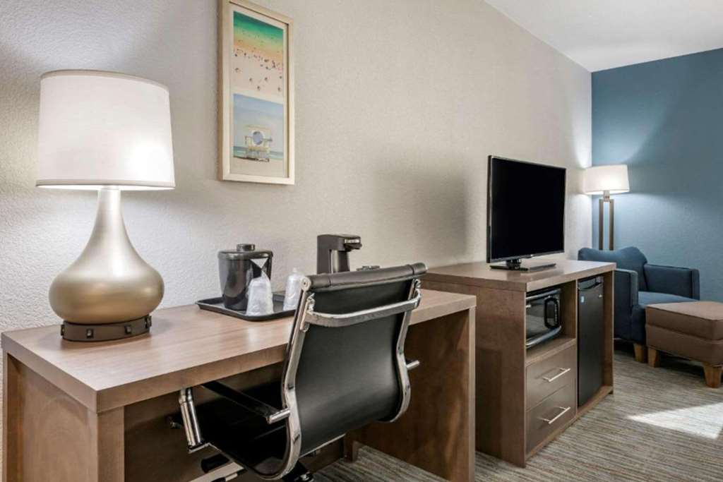 Comfort Inn & Suites Downtown Brickell Port of Miami - photo 12