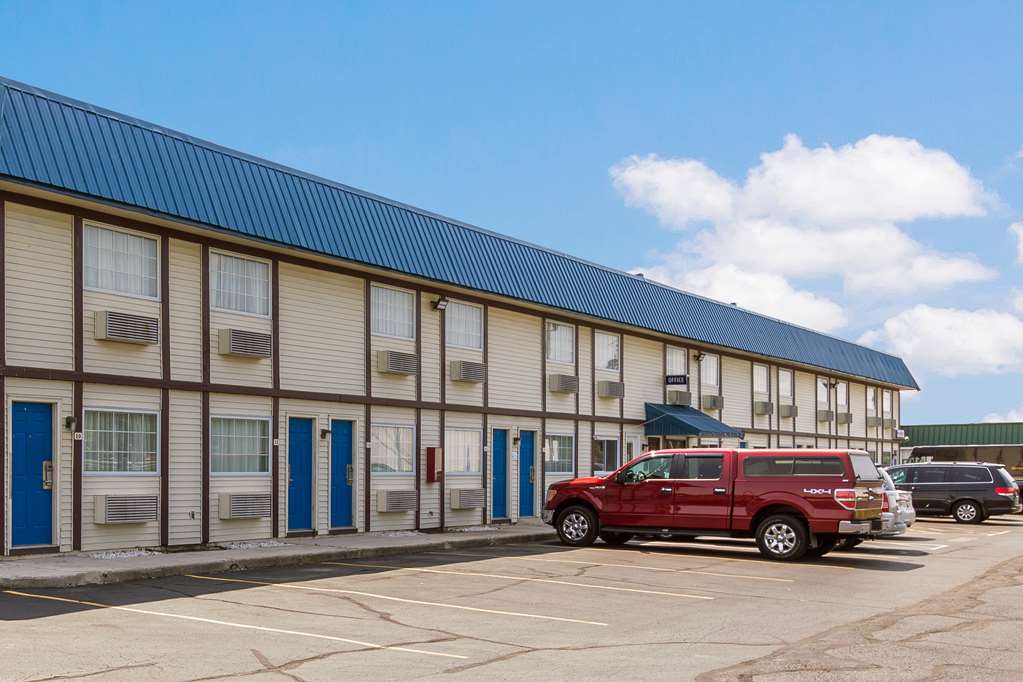 Motel 6 Rossford OH - photo 7