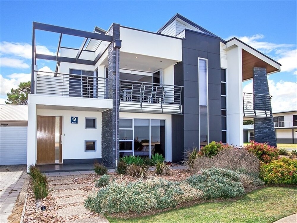 Ocean 180A - carbon neutral hotel in Adelaide