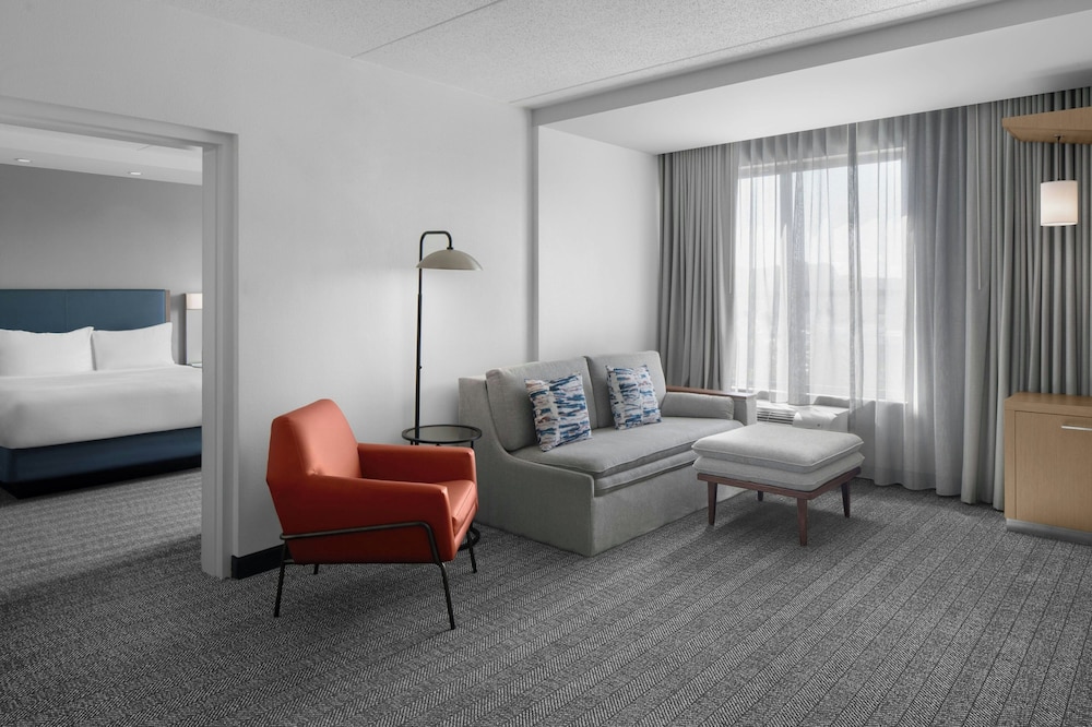 Courtyard by Marriott Charleston Summerville - photo 10