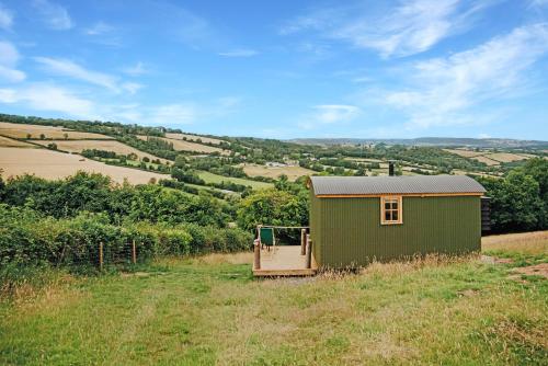 Oak Hut Wiveliscombe - carbon neutral hotel in Wiveliscombe