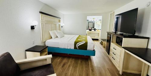 Lone Star Inn - carbon neutral hotel in Llano