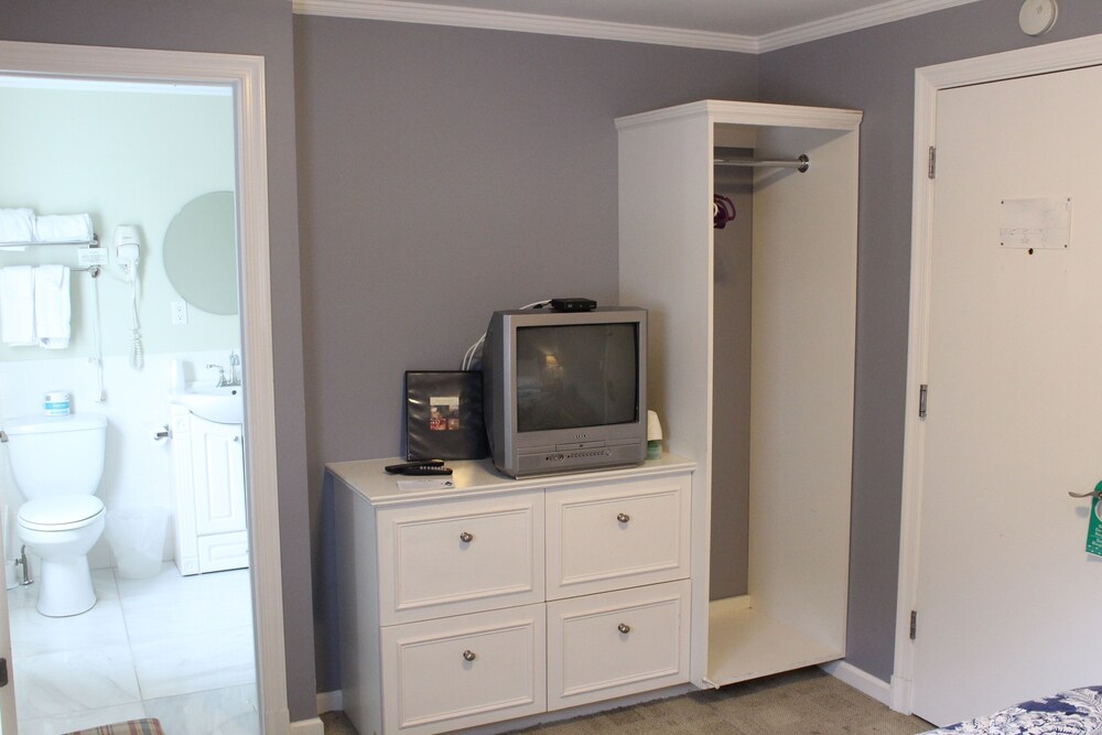 Catskill Seasons Inn - photo 12