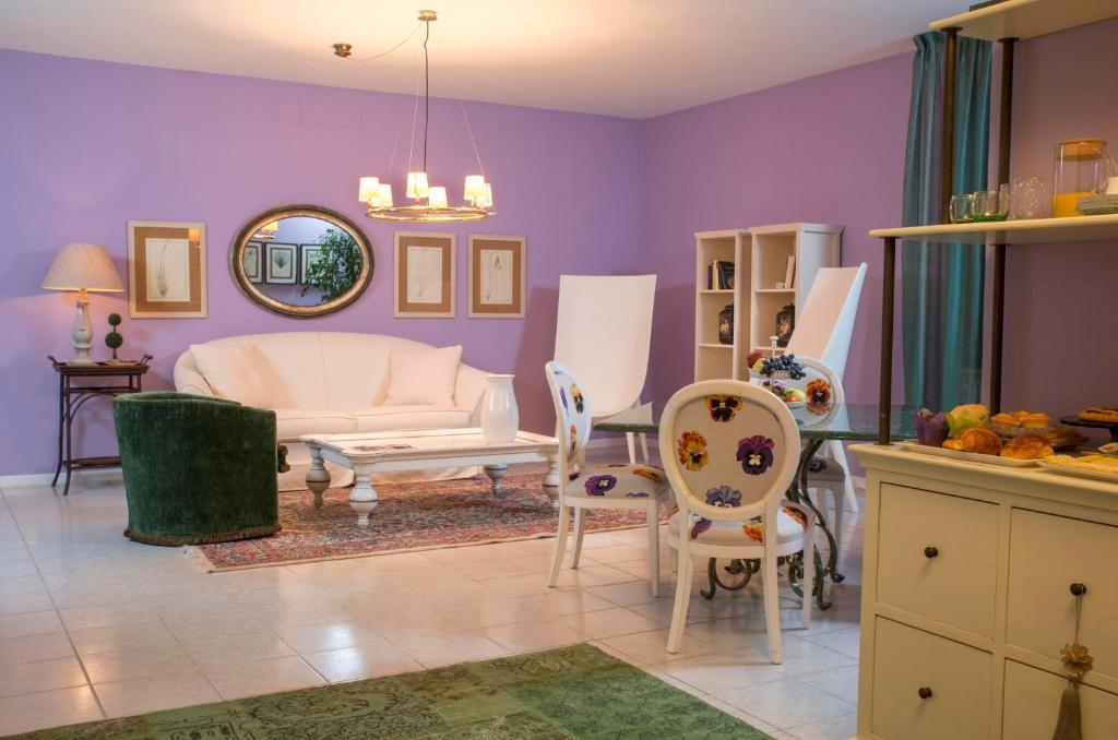 B&B Maison Biagetti — 4-Star Luxury Hotel in Santarcangelo, Italy