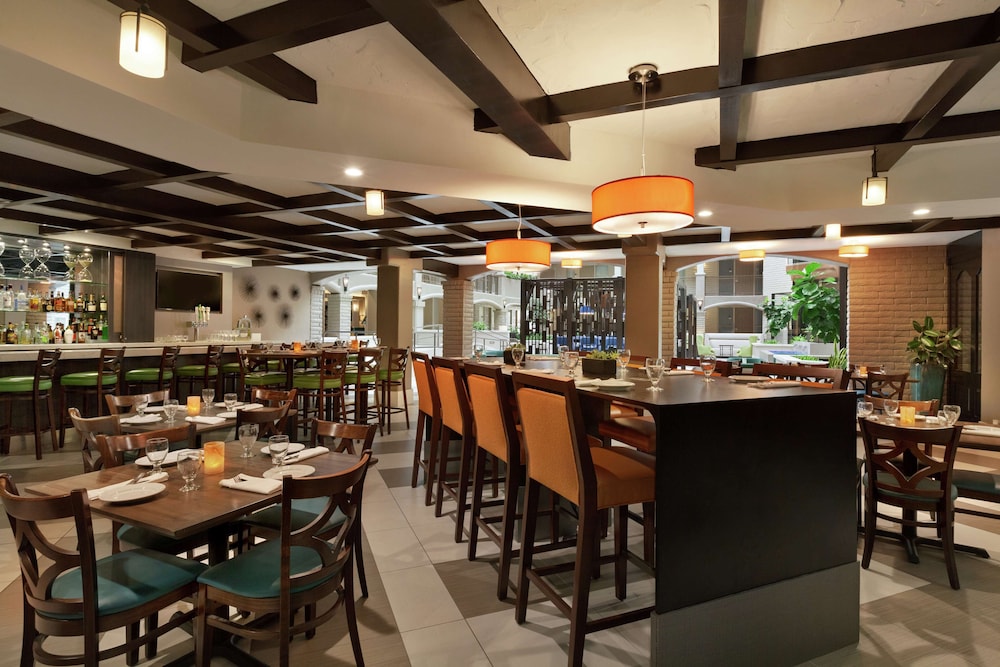 Embassy Suites by Hilton Arcadia Pasadena Area - photo 27